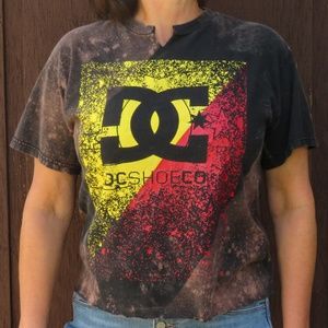 DC Shoe Co Vintage Distressed Bleach Crop Top sz M